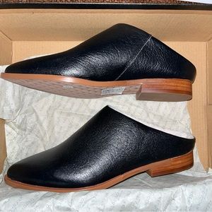 Kelsi Dagger Brooklyn Black Rustic Leather & Faux Fur Lined Mules Women’s 5.5